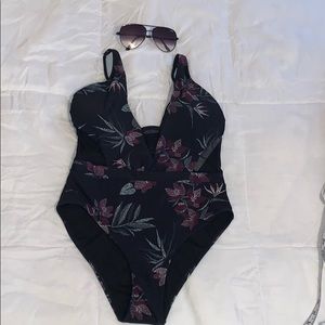 👙NWT one piece mesh swimsuit
